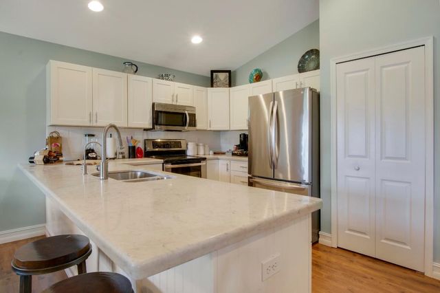 9155 SE Athena Street, Hobe Sound, FL 33455