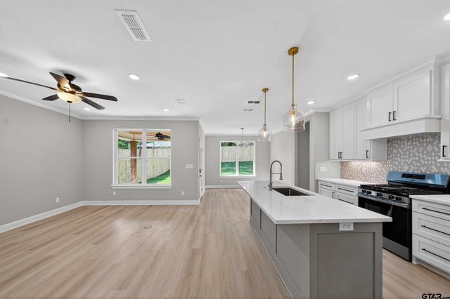 3049 Guinn Farms Rd, Tyler, TX 75707