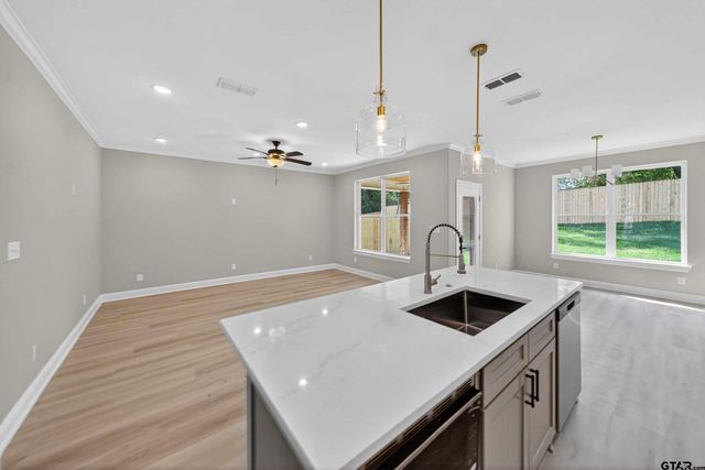 3049 Guinn Farms Rd, Tyler, TX 75707