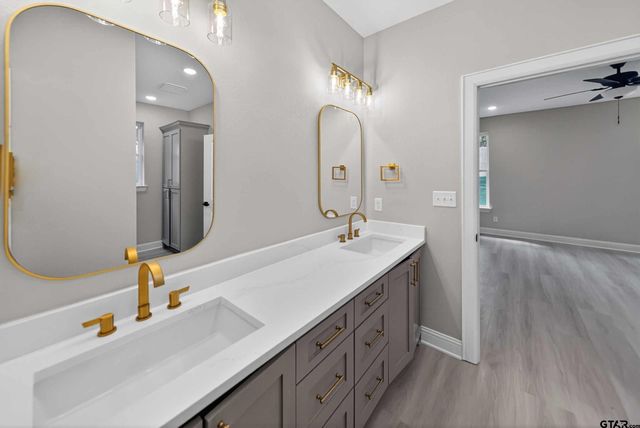 3049 Guinn Farms Rd, Tyler, TX 75707