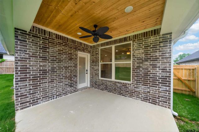 3049 Guinn Farms Rd, Tyler, TX 75707