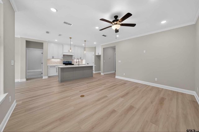 3049 Guinn Farms Rd, Tyler, TX 75707