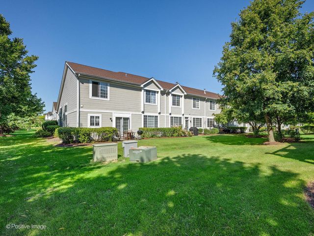 31104 Carpenter Court, Warrenville, IL 60555