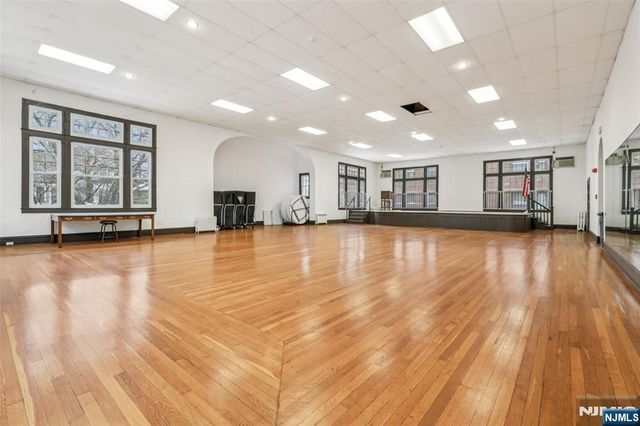 375 Fairmount Avenue, Jersey City, NJ 07306