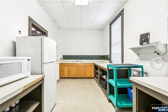 375 Fairmount Avenue, Jersey City, NJ 07306