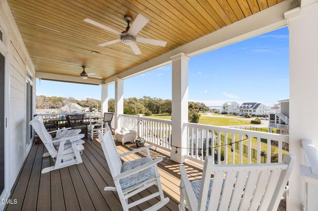 2616 Lennoxville Road, Beaufort, NC 28516