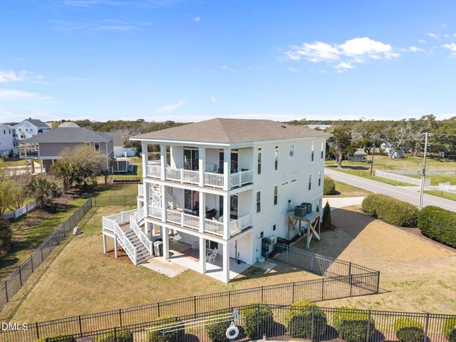 2616 Lennoxville Road, Beaufort, NC 28516