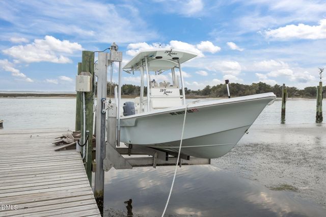 2616 Lennoxville Road, Beaufort, NC 28516