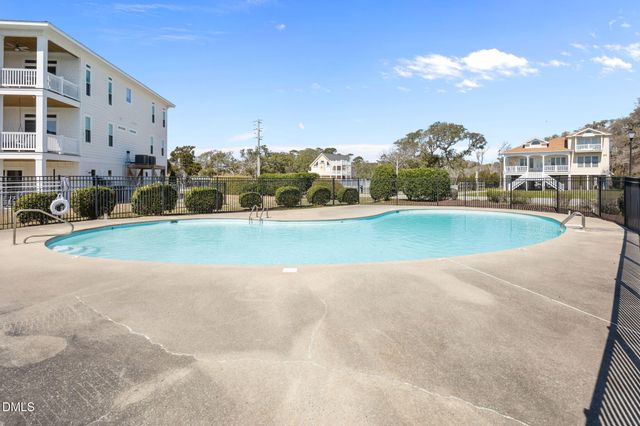 2616 Lennoxville Road, Beaufort, NC 28516