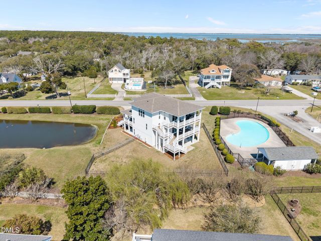 2616 Lennoxville Road, Beaufort, NC 28516
