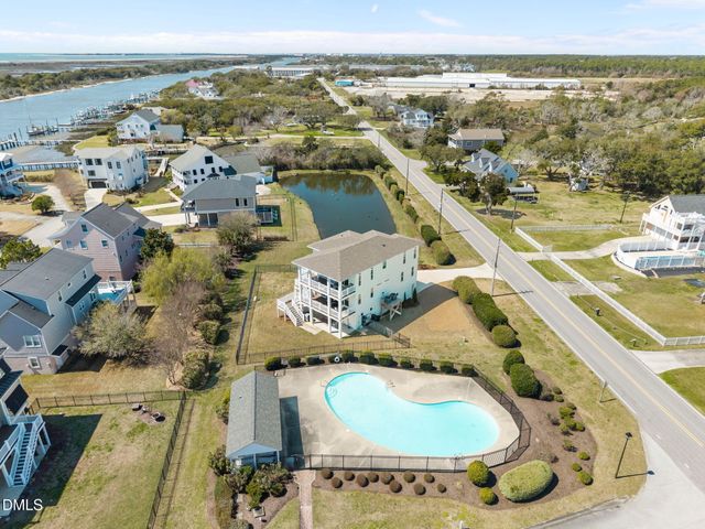 2616 Lennoxville Road, Beaufort, NC 28516