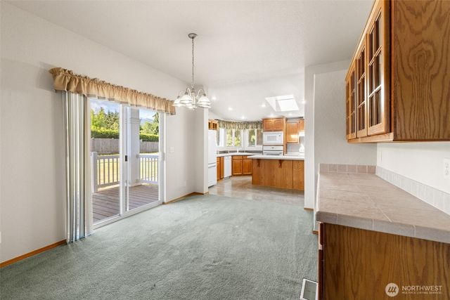 40 Marsden Road, Port Angeles, WA 98362