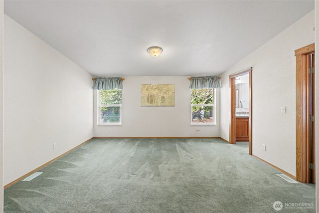 40 Marsden Road, Port Angeles, WA 98362