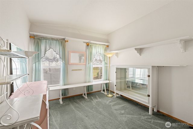40 Marsden Road, Port Angeles, WA 98362