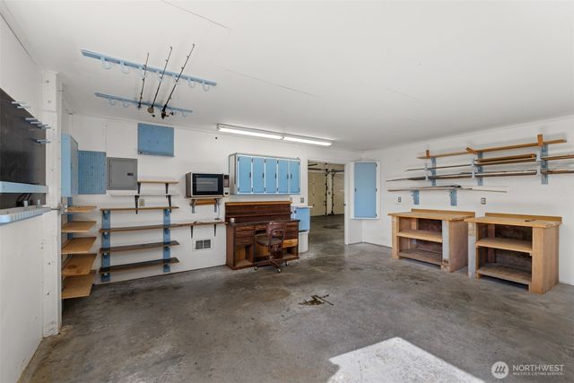 40 Marsden Road, Port Angeles, WA 98362