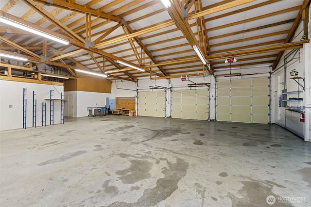 40 Marsden Road, Port Angeles, WA 98362