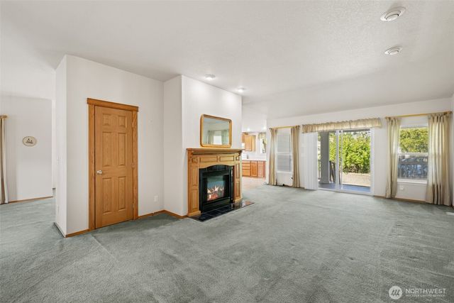40 Marsden Road, Port Angeles, WA 98362