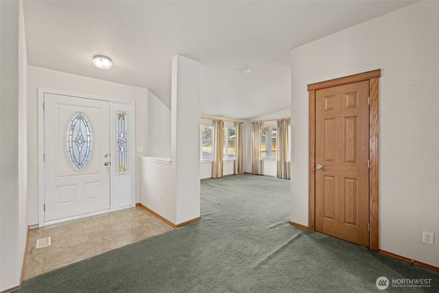 40 Marsden Road, Port Angeles, WA 98362