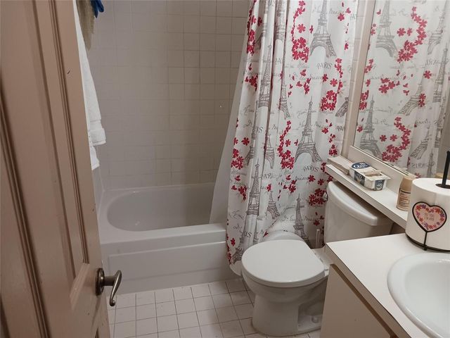 471 NE 210th Cir Terrace 102-14, North Miami Beach, FL 33179