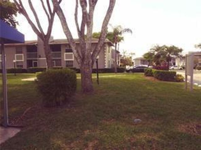 471 NE 210th Cir Terrace 102-14, North Miami Beach, FL 33179