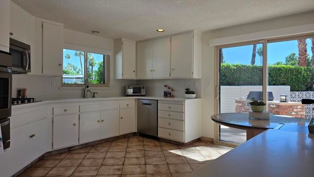 1303 N Rose Avenue, Palm Springs, CA 92262