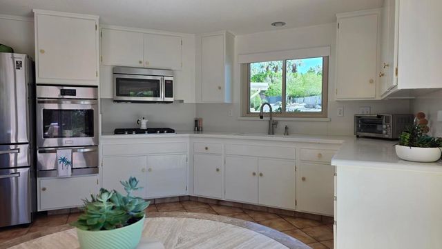 1303 N Rose Avenue, Palm Springs, CA 92262