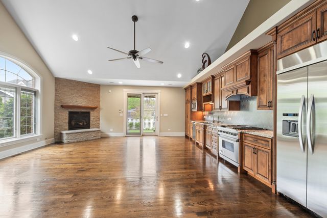 12132 S Harold Avenue, Palos Heights, IL 60463