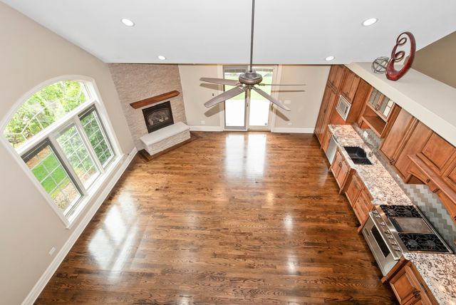 12132 S Harold Avenue, Palos Heights, IL 60463