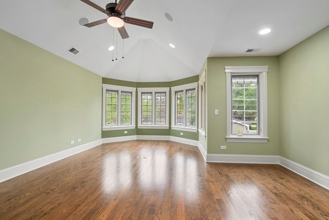 12132 S Harold Avenue, Palos Heights, IL 60463