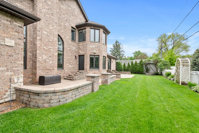12132 S Harold Avenue, Palos Heights, IL 60463