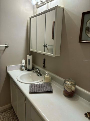 606 JEWELL STREET, Fruitland Park, FL 34731