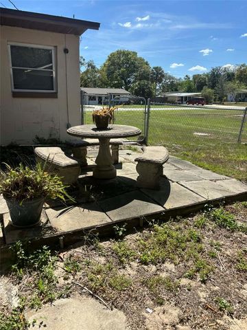 606 JEWELL STREET, Fruitland Park, FL 34731