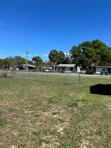 606 JEWELL STREET, Fruitland Park, FL 34731