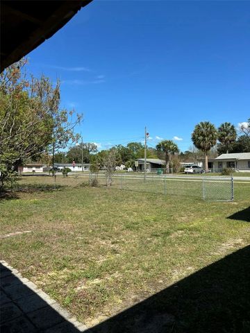 606 JEWELL STREET, Fruitland Park, FL 34731