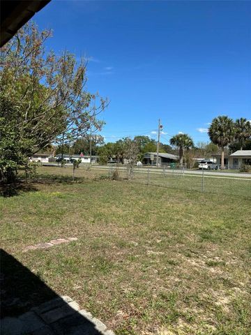 606 JEWELL STREET, Fruitland Park, FL 34731