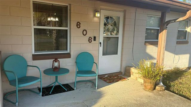 606 JEWELL STREET, Fruitland Park, FL 34731