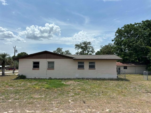 606 JEWELL STREET, Fruitland Park, FL 34731