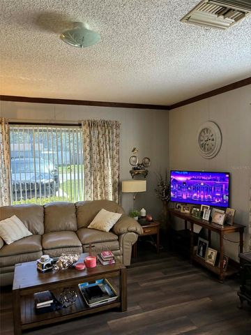 606 JEWELL STREET, Fruitland Park, FL 34731