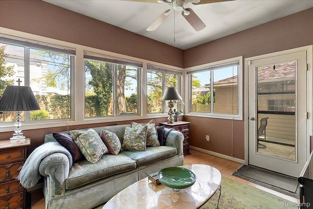 4374 Arden Place, Royal Oak, MI 48073