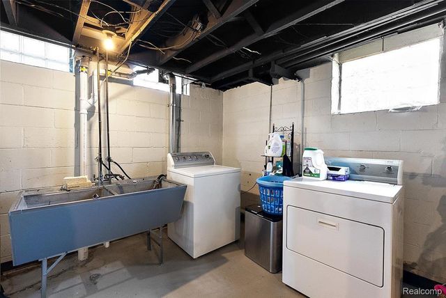 4374 Arden Place, Royal Oak, MI 48073