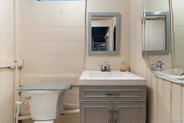 4374 Arden Place, Royal Oak, MI 48073