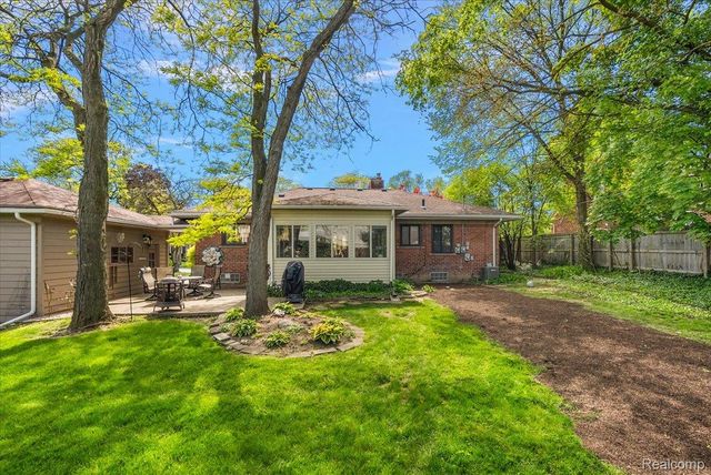 4374 Arden Place, Royal Oak, MI 48073