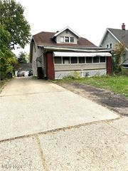 821 Woodbine Avenue SE, Warren, OH 44484