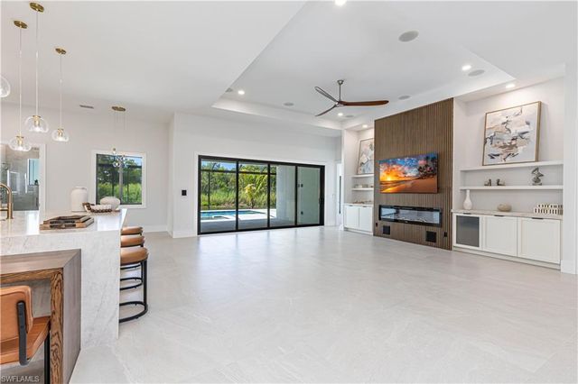 18433 Royal Hammock BLVD, Naples, FL 34114