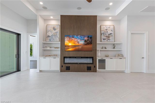 18433 Royal Hammock BLVD, Naples, FL 34114