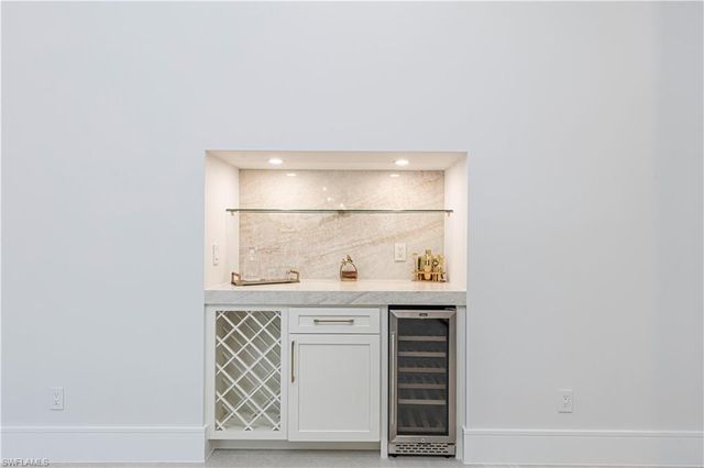 18433 Royal Hammock BLVD, Naples, FL 34114