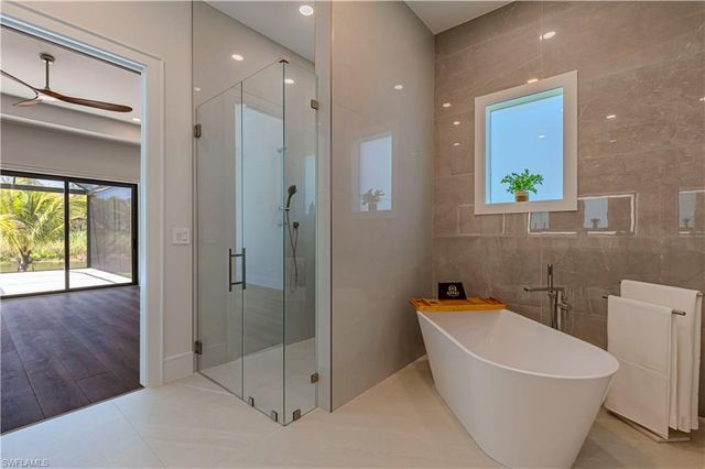 18433 Royal Hammock BLVD, Naples, FL 34114
