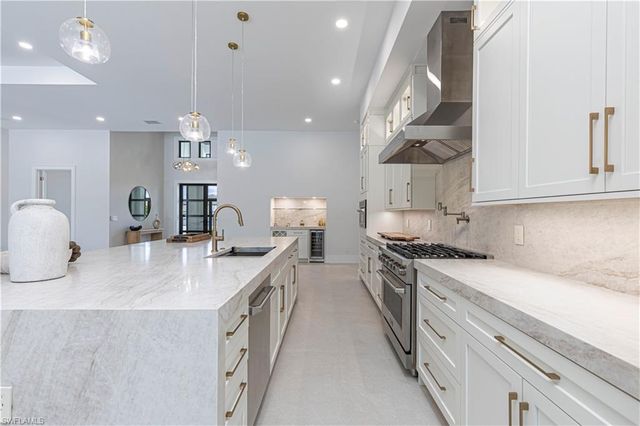 18433 Royal Hammock BLVD, Naples, FL 34114