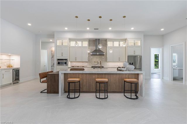 18433 Royal Hammock BLVD, Naples, FL 34114