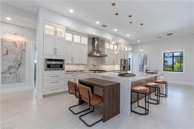 18433 Royal Hammock BLVD, Naples, FL 34114